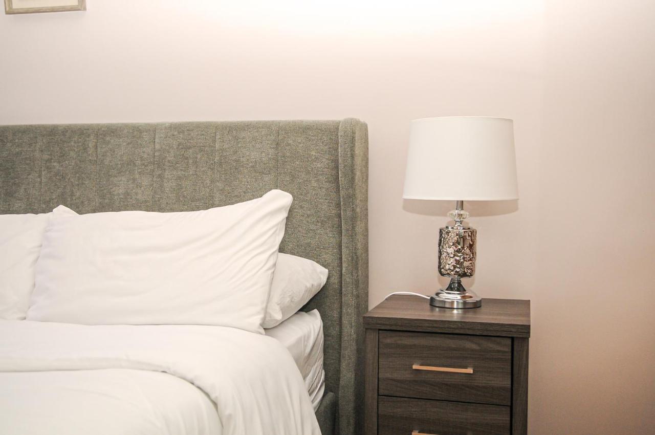 Luxury 5 Star London Apartment - Parking, Garden, Nr Greater London Metro Stations Exterior foto